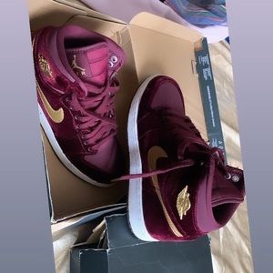 Jordan 1 hereiss GG “Velvet”